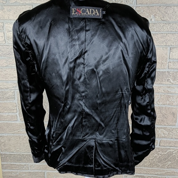 Stunning Escada Wool Blazer Velvet Collar Size 40 - Picture 8 of 8